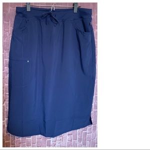Cherokee infinity scrub skirt
